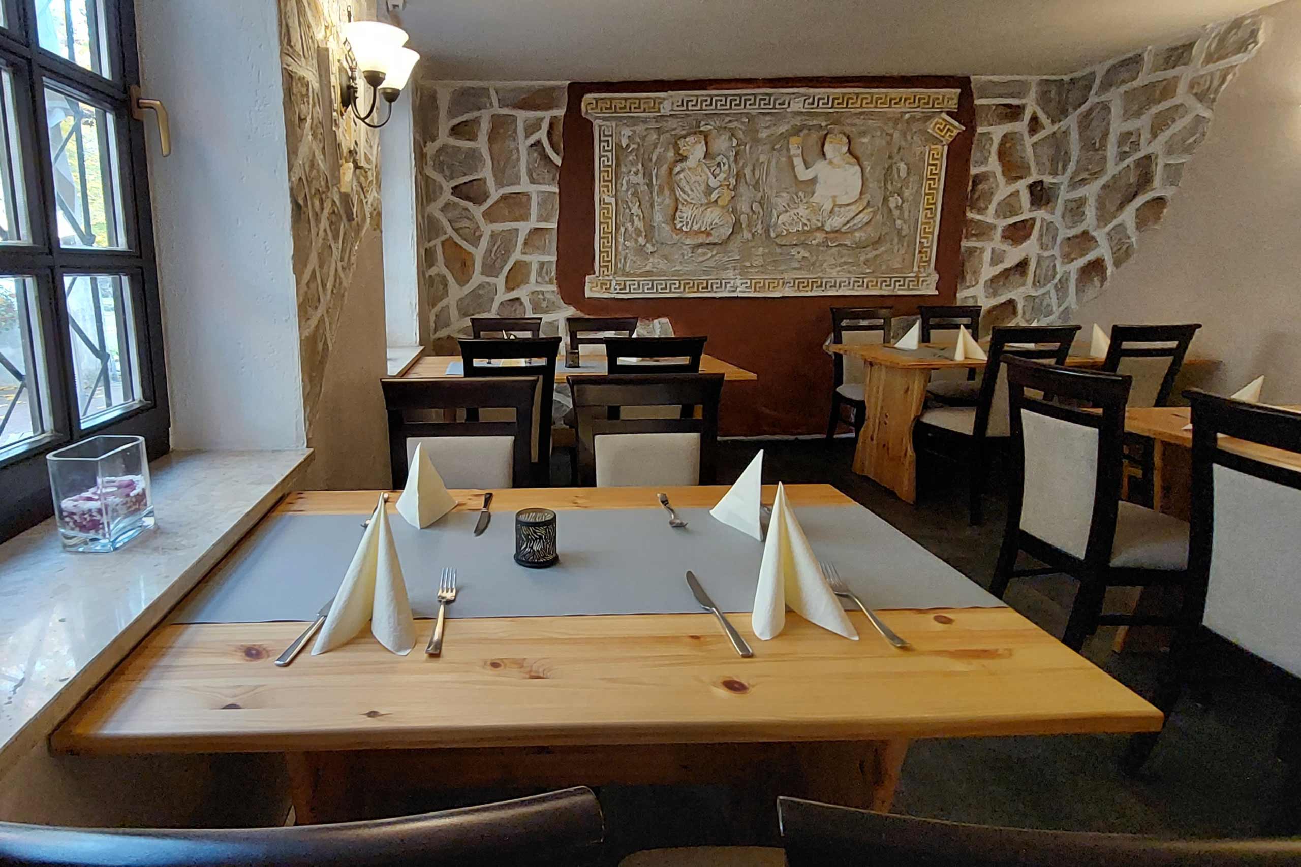 011.-Restaurant-Olympia-Friedland-Tirokafteri-essen-Dolmadakia-Bifteki-Gyros-Saganaki-Ouzo-Grieche-lecker-Zaziki-leckeri-Grill-griechischer-Wein-Feta-Garten