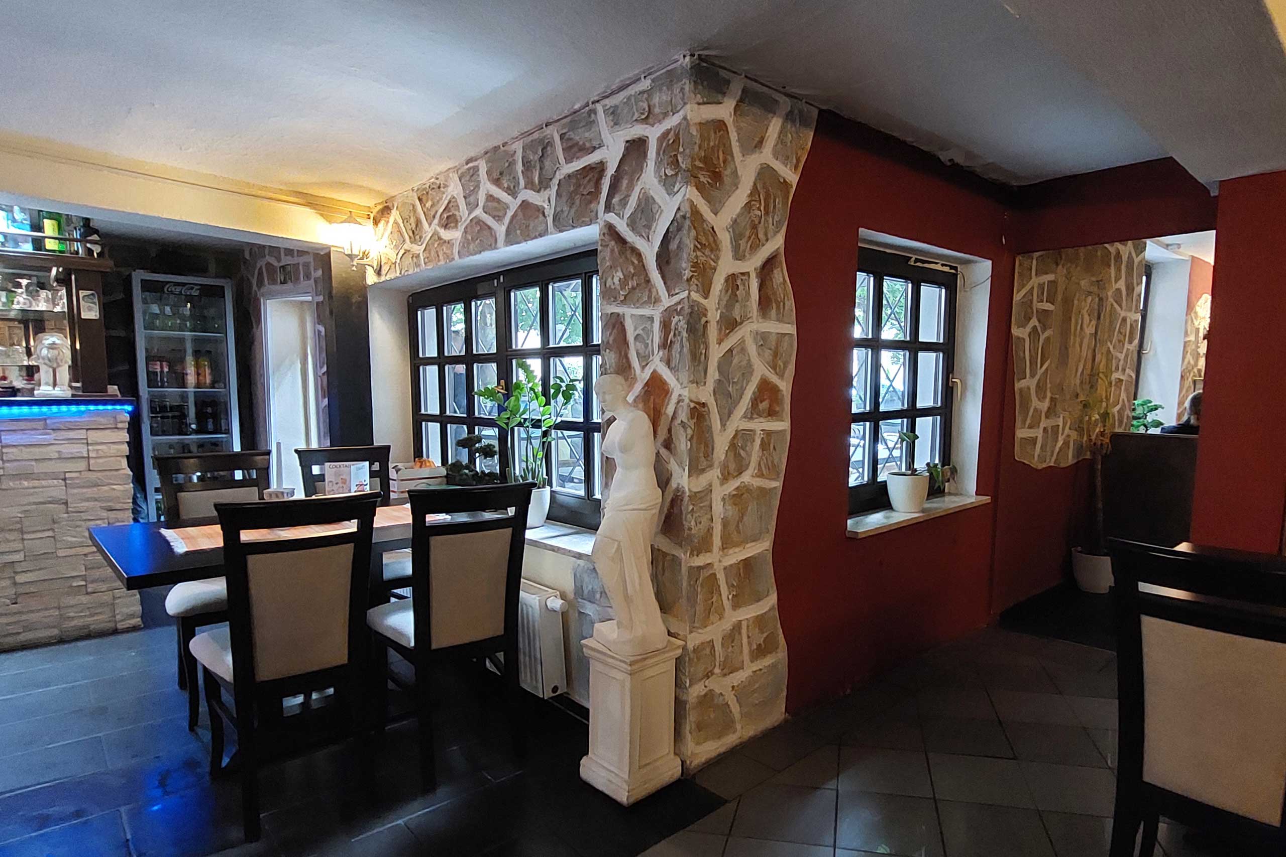 Restautant-Olympia-Friedland-ouzo-retsina-gyros-griechischer-wein-guenstig-essen-mittagstisch-griechisch